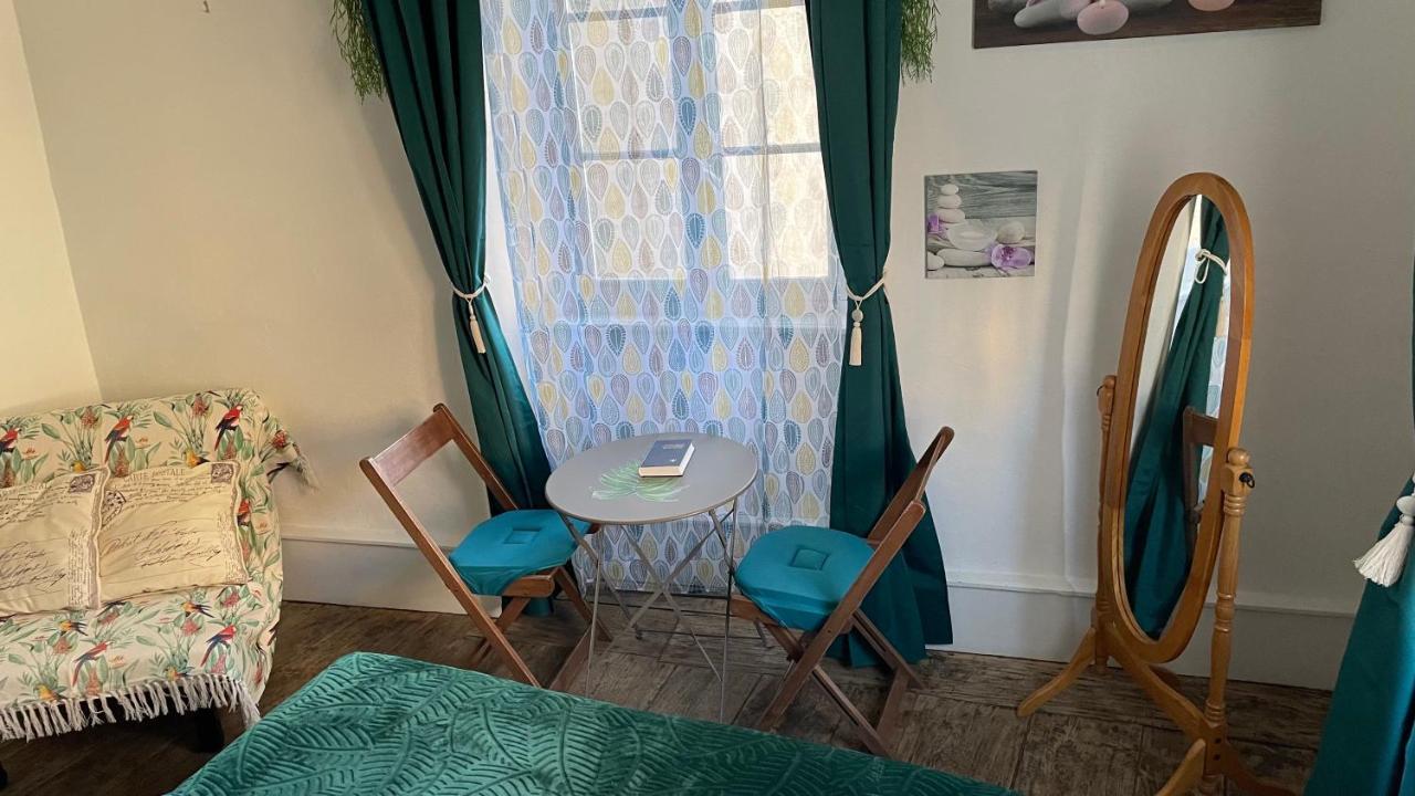 Chez Tifille Bed & Breakfast Estaing  Ngoại thất bức ảnh